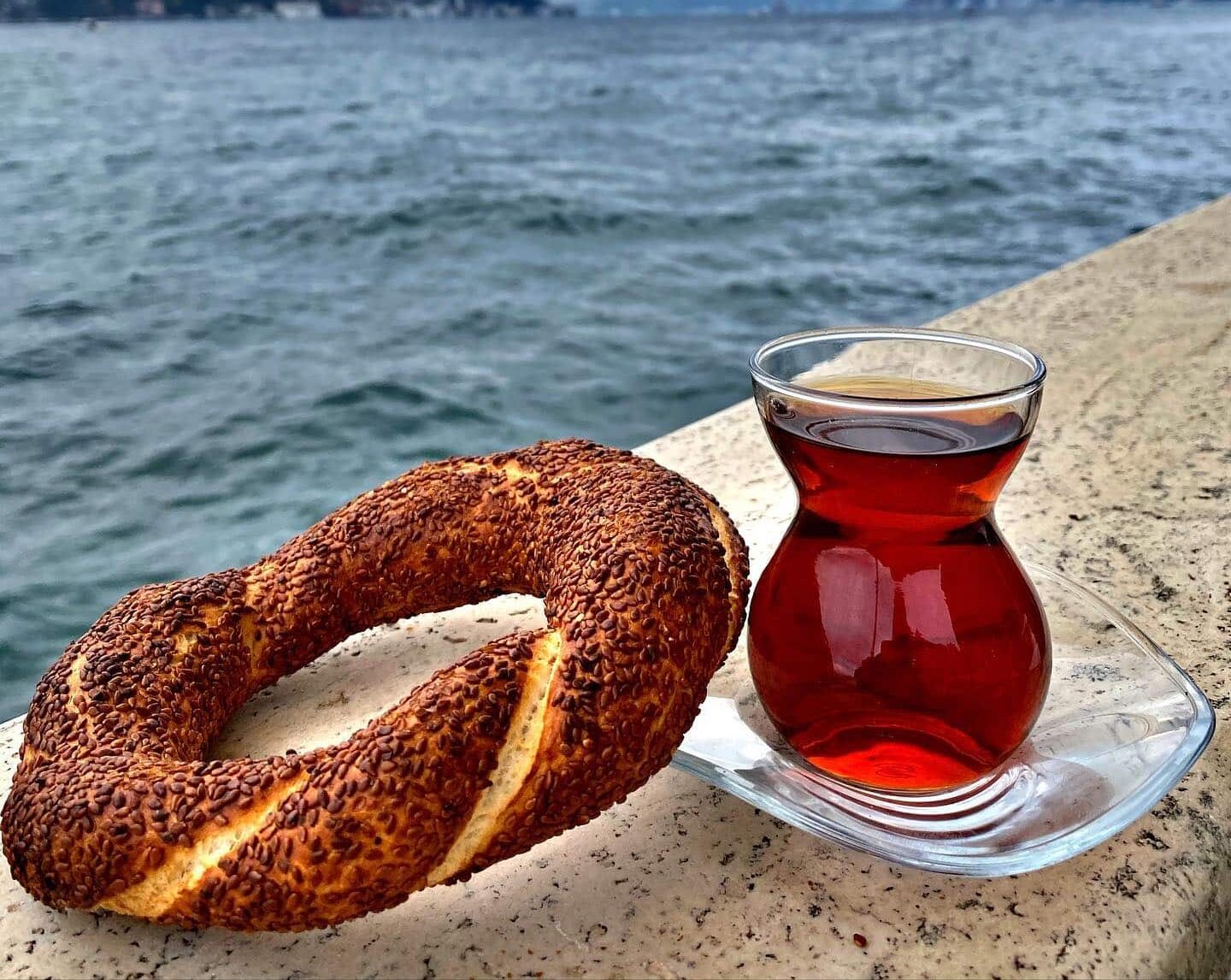 Simit and Tea